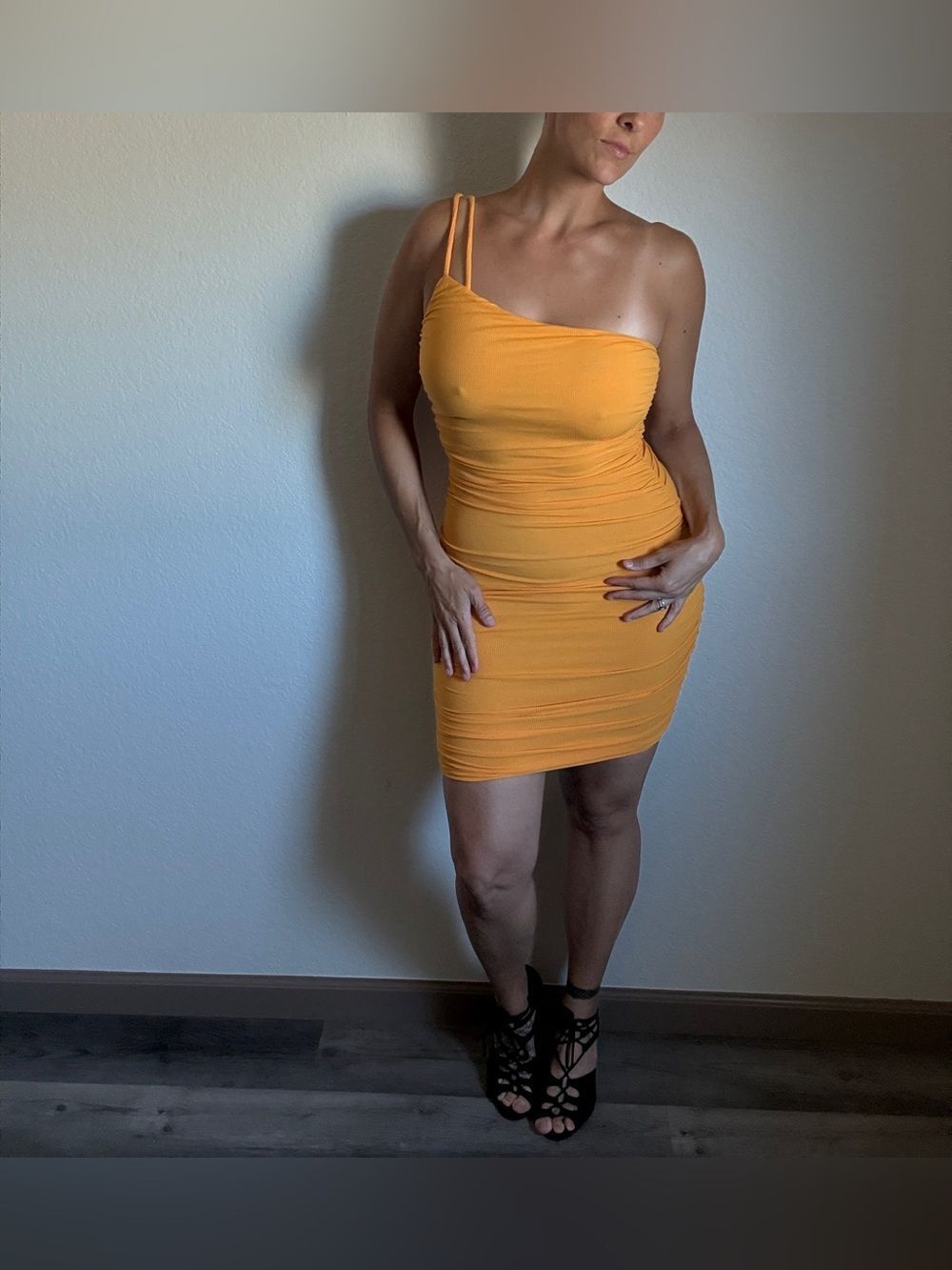 Princess Polly Reece Mini Dress NEW Orange Ribbed Ruched Bodycon - Picture 4 of 12